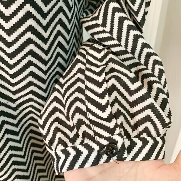 French Connection 3/4 Sleeve Keyhole Casual Career Lightweight Printed Blouse - Picture 13 of 15